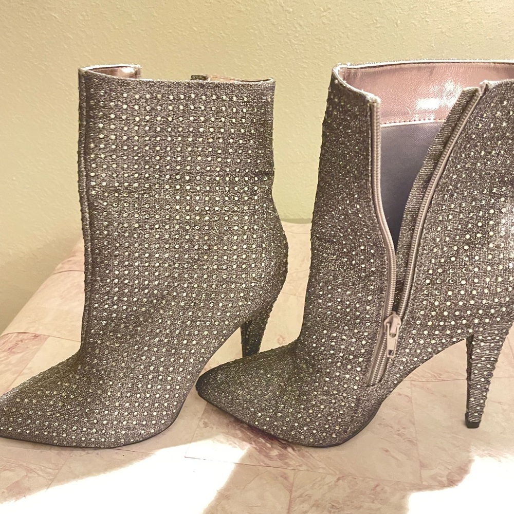 Elegant Silver Ankle Boots